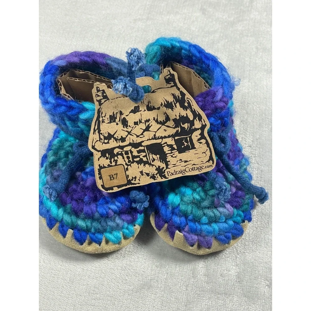 Padraig Cottage Baby Booties Infant Size B7 Blue Purple Wool Sheepskin Handmade